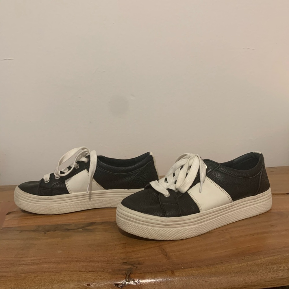 Dolce Vita Sneakers